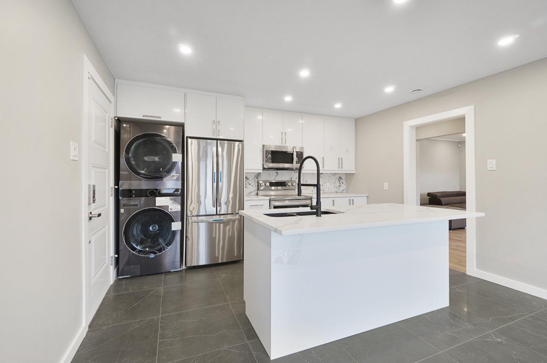 









17160


Boul. Gouin O.

,
Montréal (Pierrefonds-Roxboro),




QC
H9J1A3

