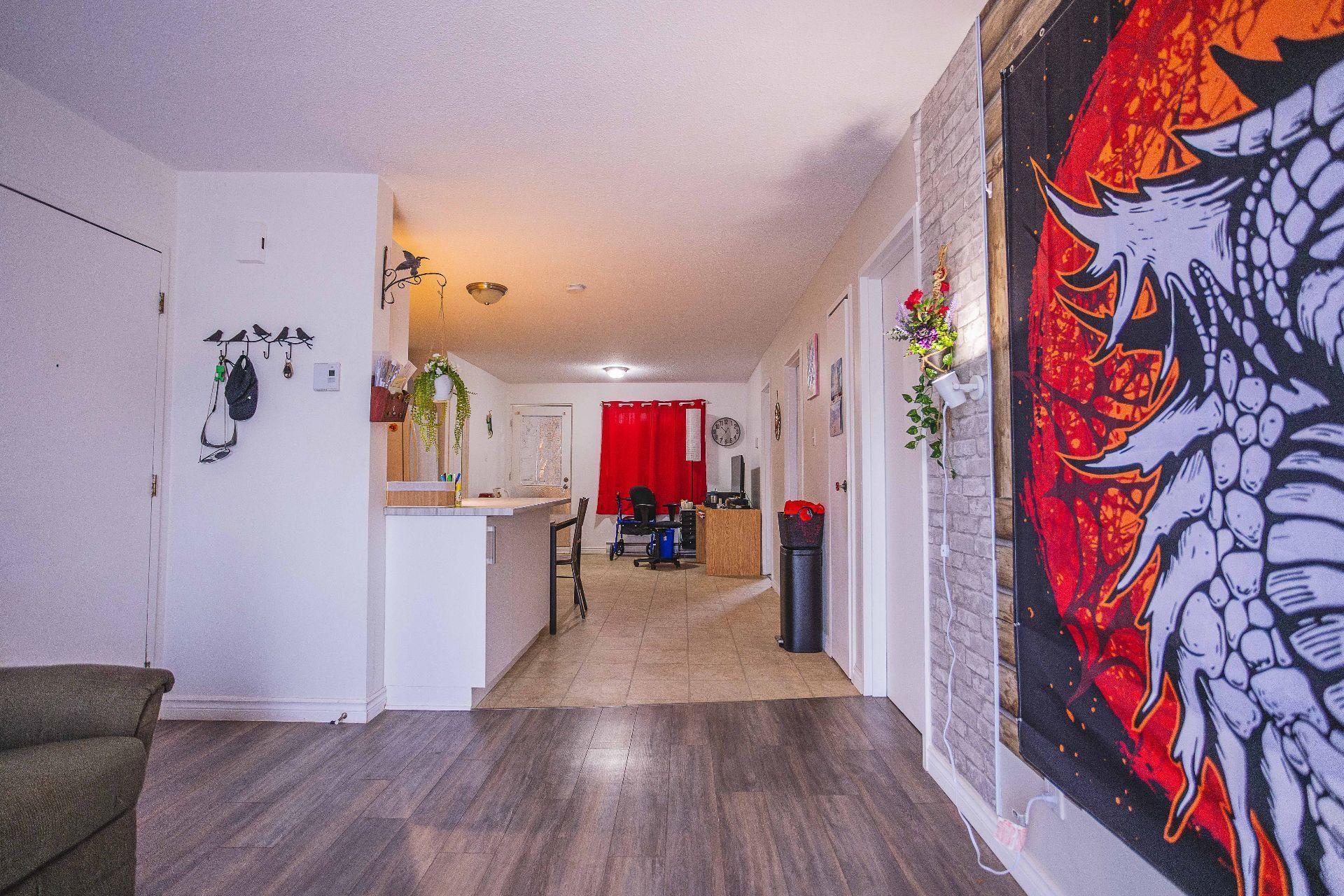 









2133


Rue St-Laurent

,
Shawinigan,




QC
G9N3C5

