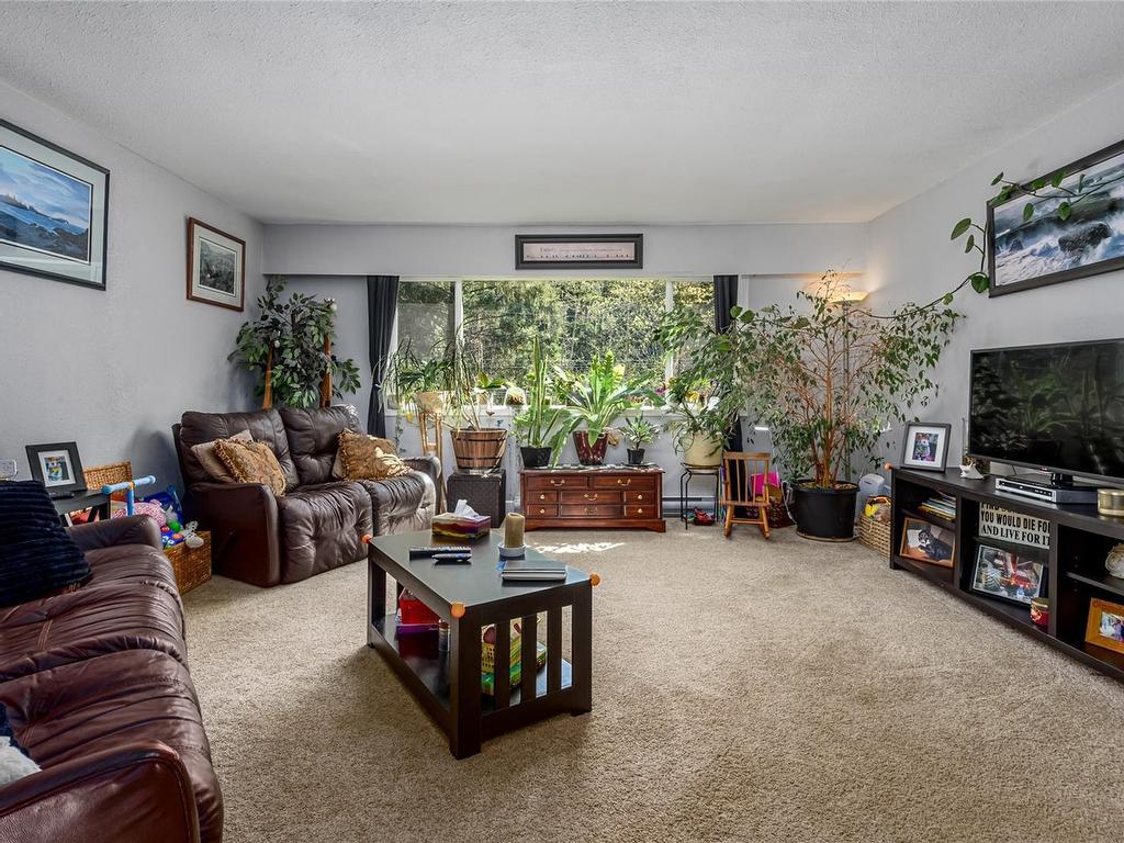 









4696


Gail

Cres,
Courtenay,




BC
V9N 5Y3

