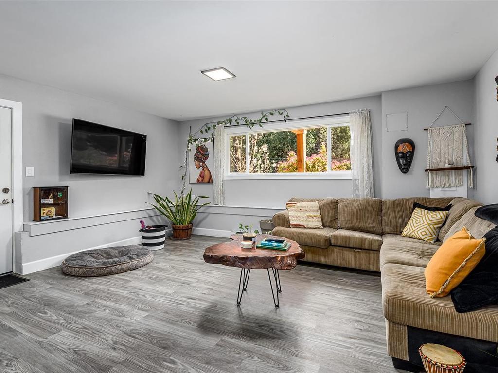 









4696


Gail

Cres,
Courtenay,




BC
V9N 5Y3

