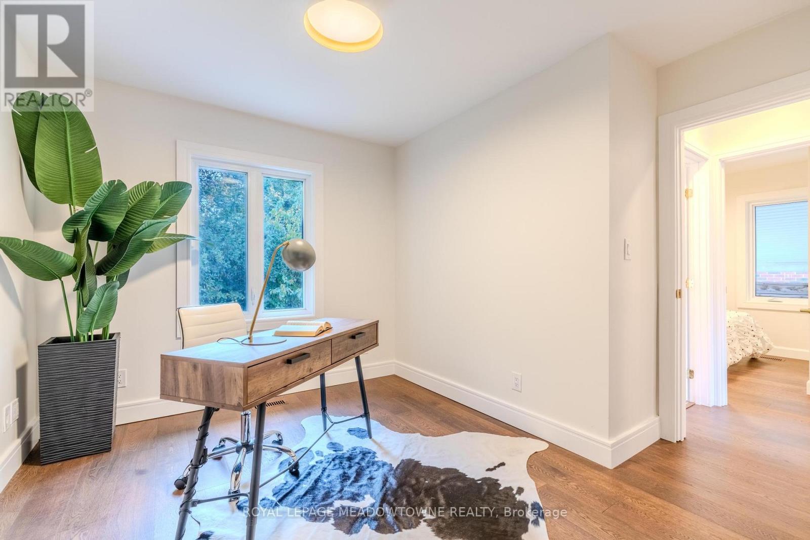 












319 EAST 16TH STREET

,
Hamilton,




Ontario
L9A4K1

