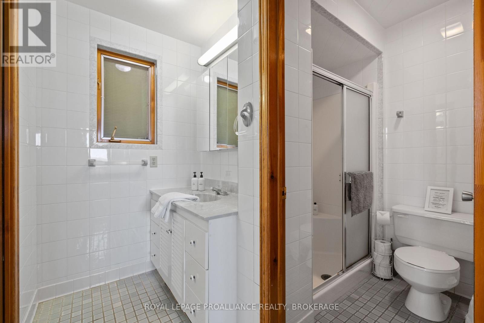 












4808 LEO LAKE ROAD

,
Kingston (City North of 401),




Ontario
K0H2N0

