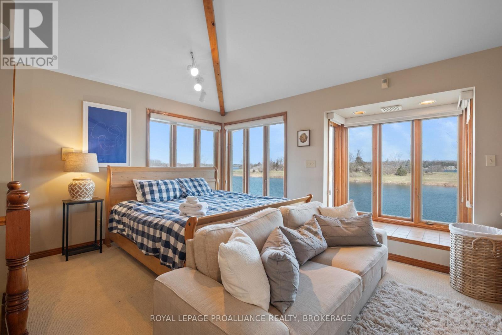 












4808 LEO LAKE ROAD

,
Kingston (City North of 401),




Ontario
K0H2N0

