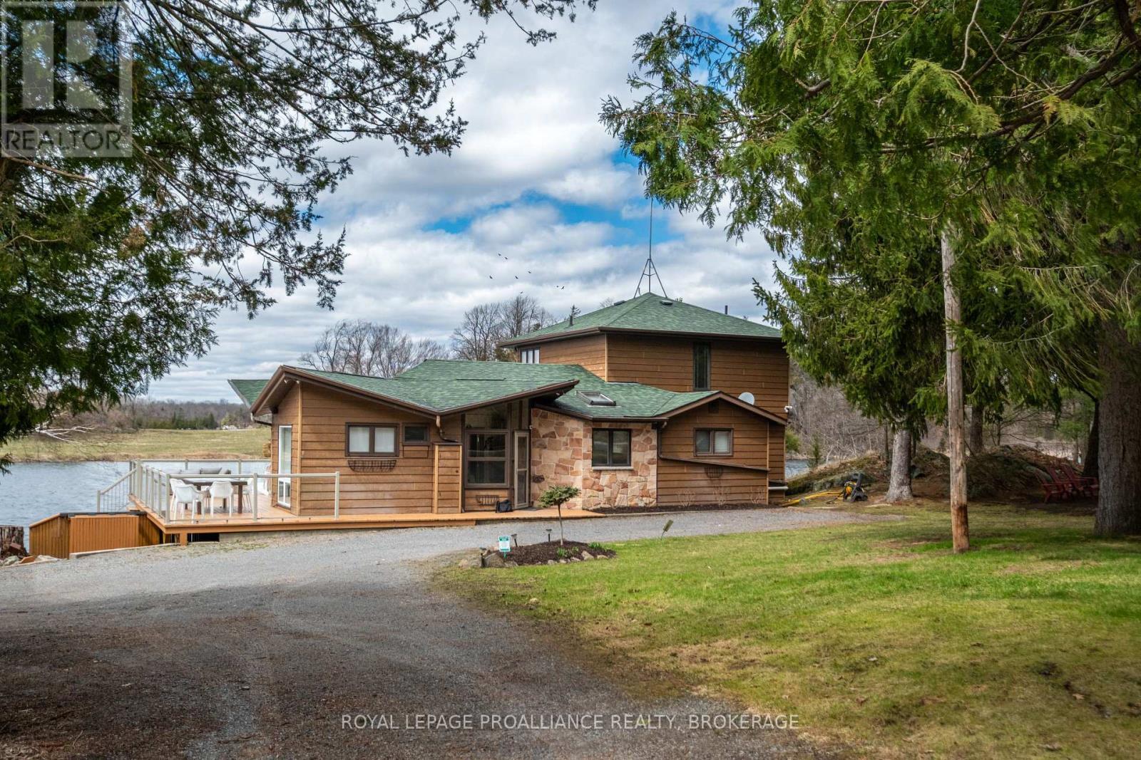 












4808 LEO LAKE ROAD

,
Kingston (City North of 401),




Ontario
K0H2N0

