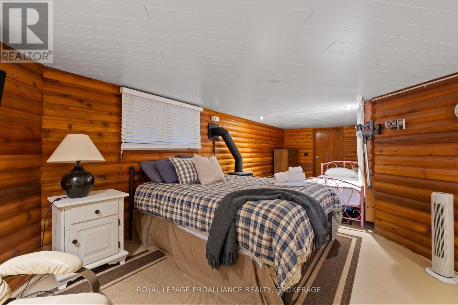 












4808 LEO LAKE ROAD

,
Kingston (City North of 401),




Ontario
K0H2N0

