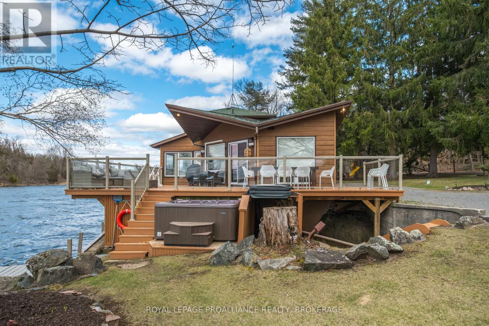












4808 LEO LAKE ROAD

,
Kingston (City North of 401),




Ontario
K0H2N0

