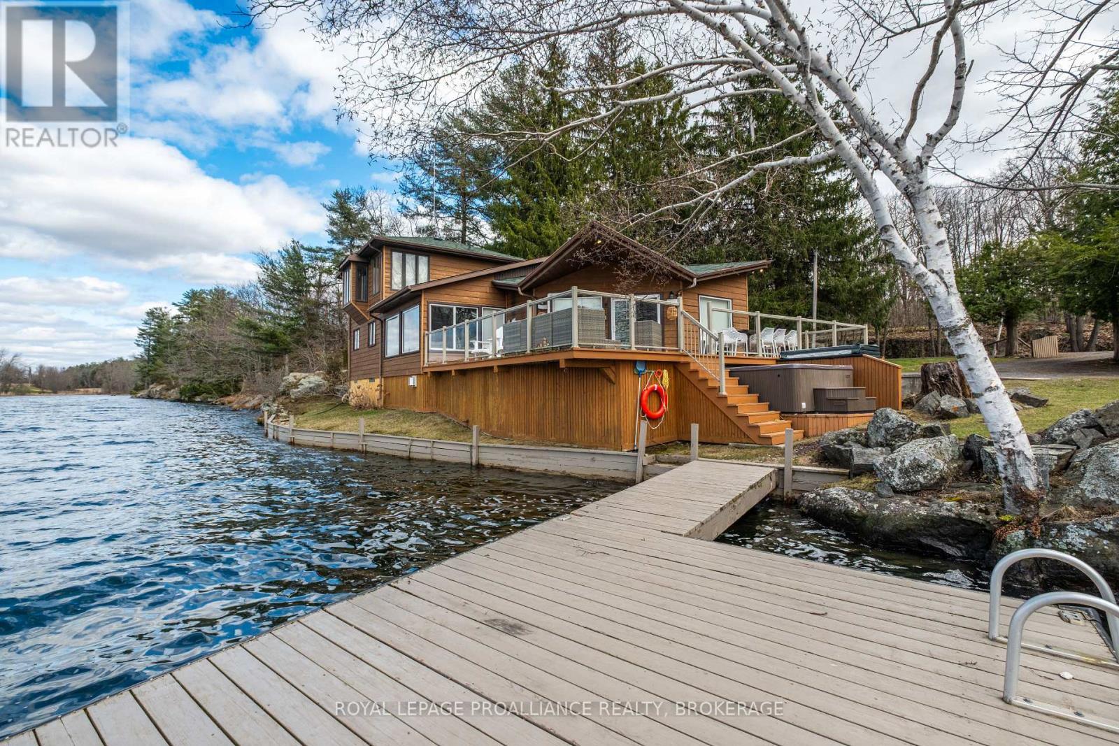 












4808 LEO LAKE ROAD

,
Kingston (City North of 401),




Ontario
K0H2N0


