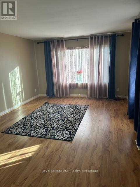 












90 SUSSEX SQUARE

,
Georgian Bluffs,




Ontario
N4K5N5

