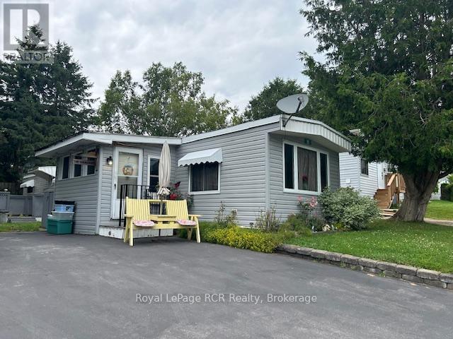 












90 SUSSEX SQUARE

,
Georgian Bluffs,




Ontario
N4K5N5

