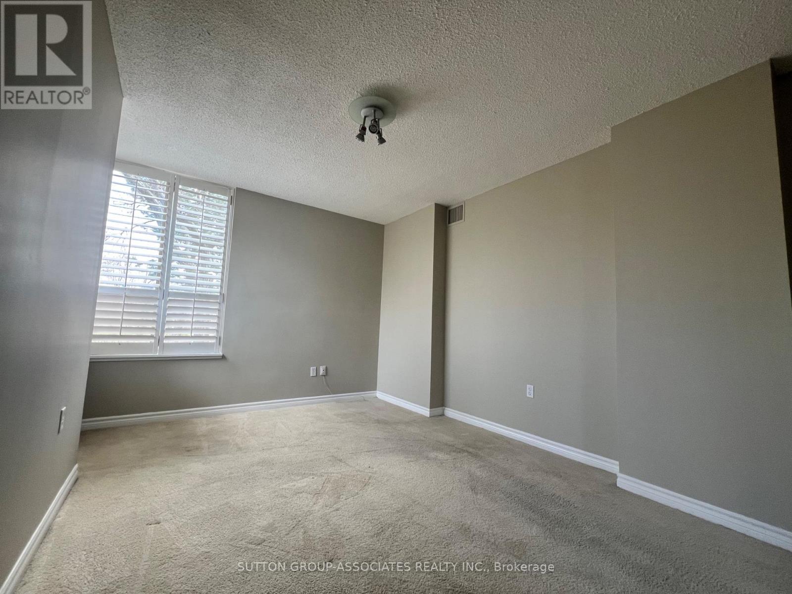 












103 - 1110 WALDEN CIRCLE

,
Mississauga,




Ontario
L5J4R3

