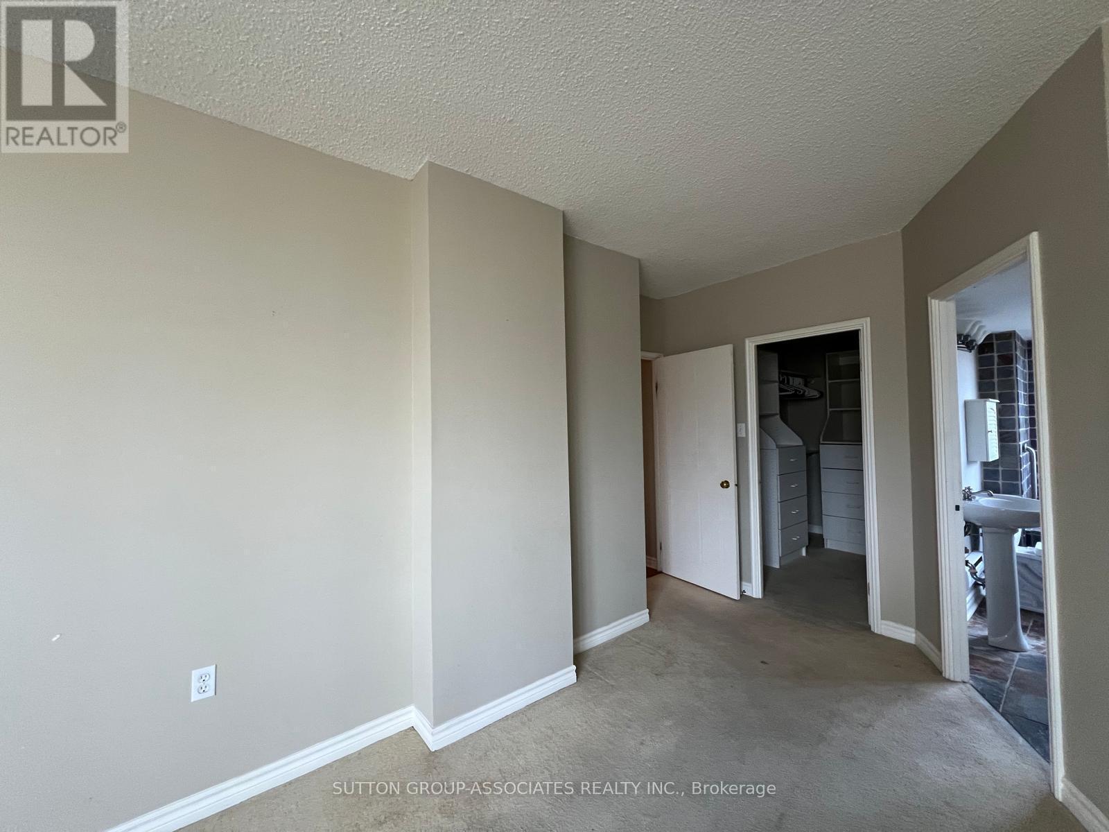 












103 - 1110 WALDEN CIRCLE

,
Mississauga,




Ontario
L5J4R3

