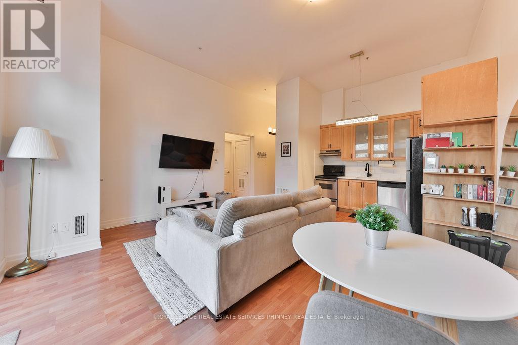 












105 - 459 KERR STREET

,
Oakville,




Ontario
L6K3C2

