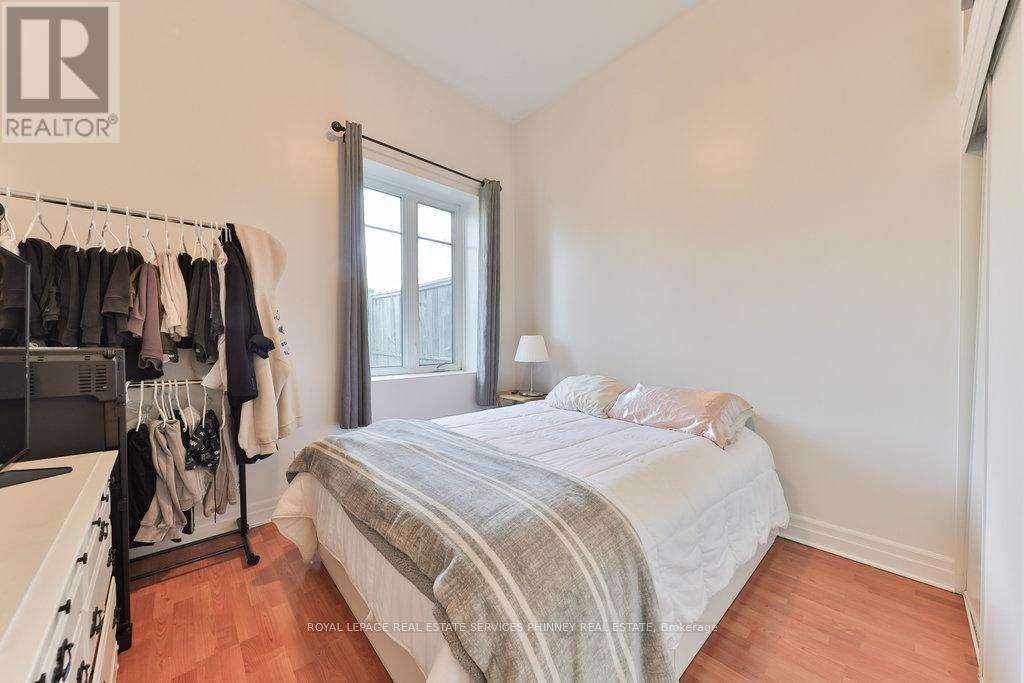 












105 - 459 KERR STREET

,
Oakville,




Ontario
L6K3C2

