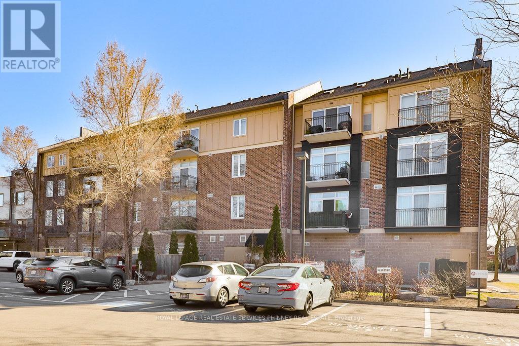 












105 - 459 KERR STREET

,
Oakville,




Ontario
L6K3C2

