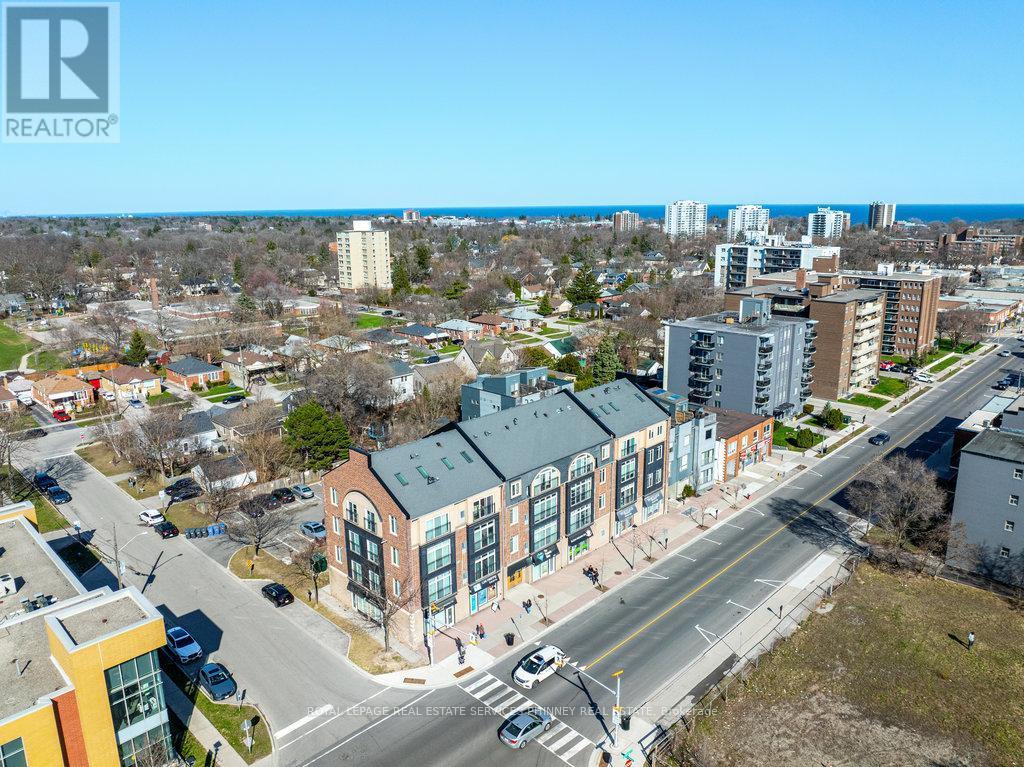 












105 - 459 KERR STREET

,
Oakville,




Ontario
L6K3C2

