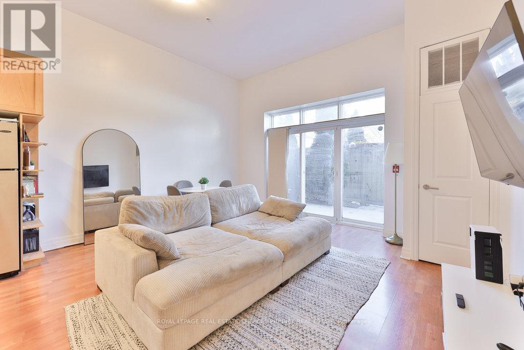 












105 - 459 KERR STREET

,
Oakville,




Ontario
L6K3C2


