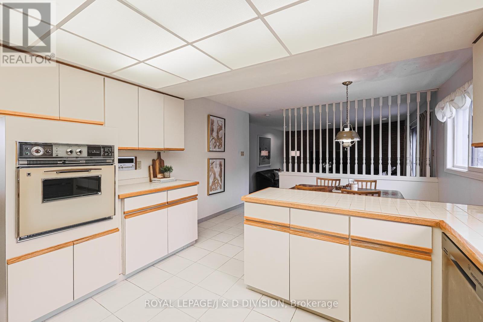 












59 MELLOWOOD DRIVE

,
Toronto,




Ontario
M2L2E4


