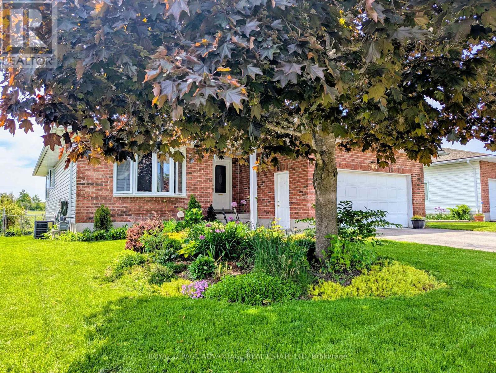 












264 GLENWOOD CRESCENT

,
Smiths Falls,




Ontario
K7A5L1

