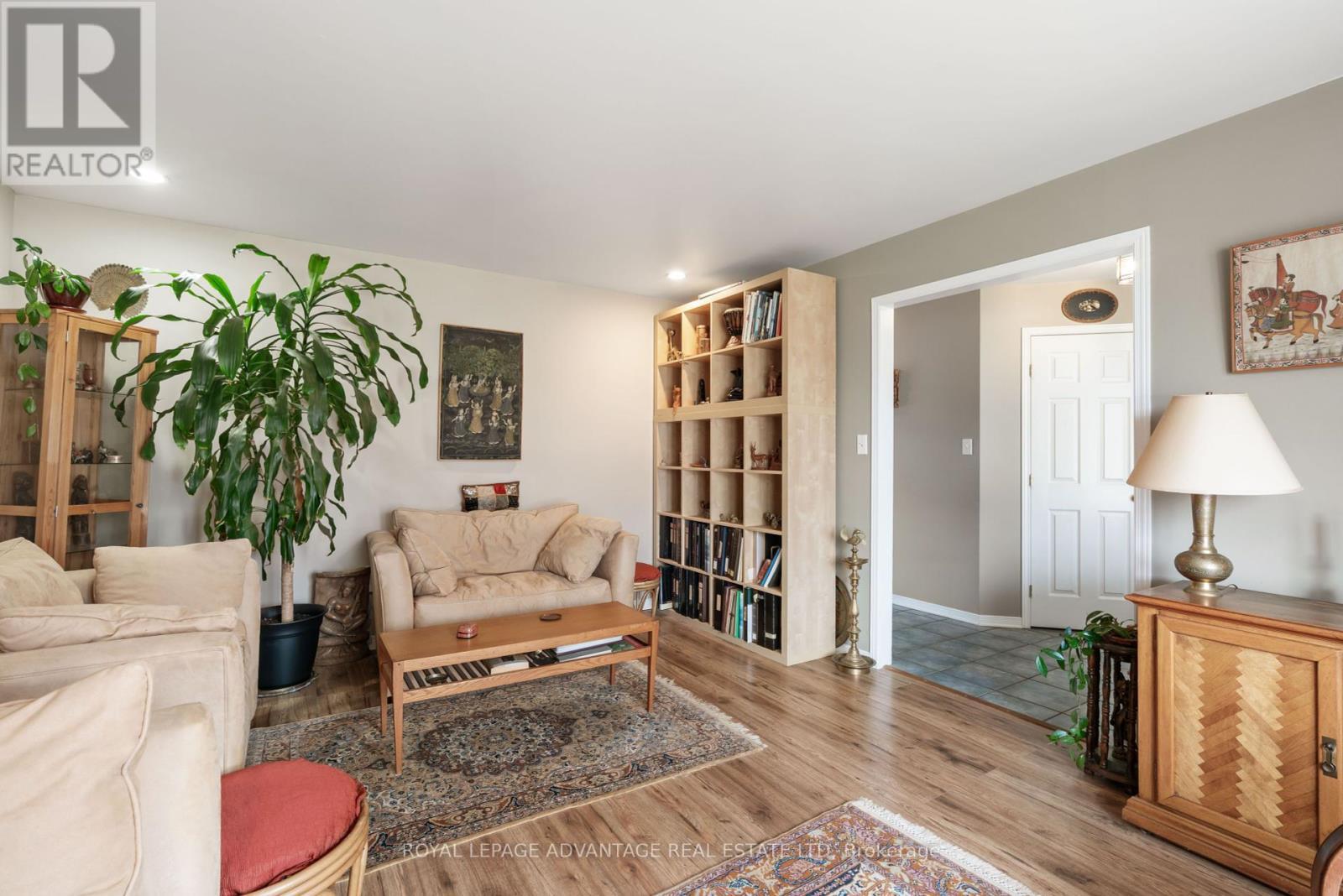 












264 GLENWOOD CRESCENT

,
Smiths Falls,




Ontario
K7A5L1

