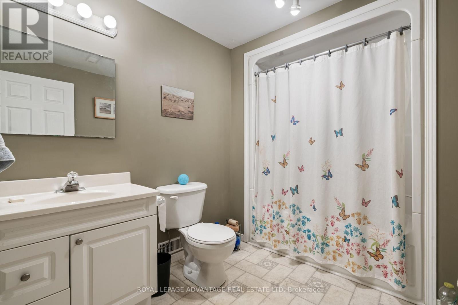 












264 GLENWOOD CRESCENT

,
Smiths Falls,




Ontario
K7A5L1

