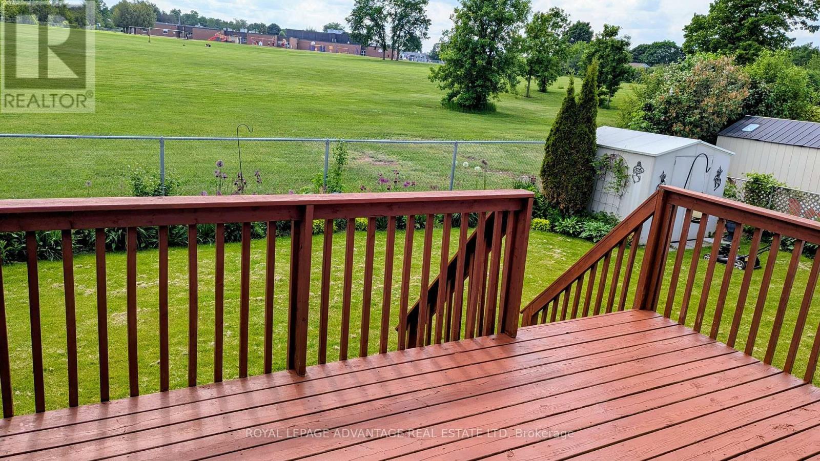 












264 GLENWOOD CRESCENT

,
Smiths Falls,




Ontario
K7A5L1

