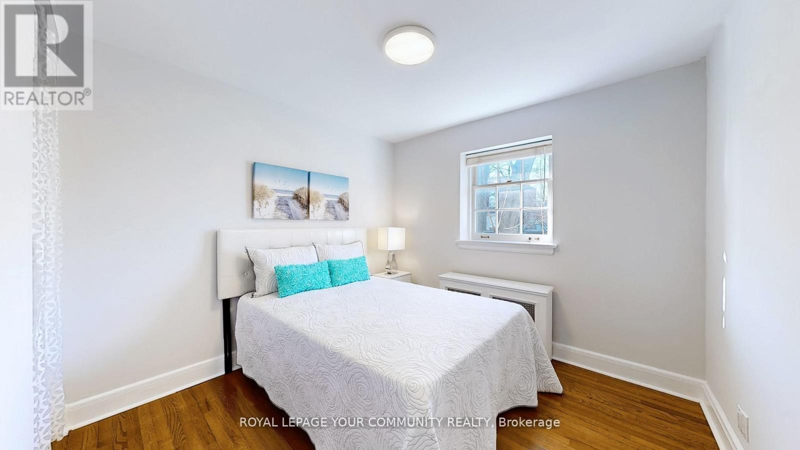 












19 STRATHGOWAN CRESCENT

,
Toronto,




Ontario
M4N2Z6


