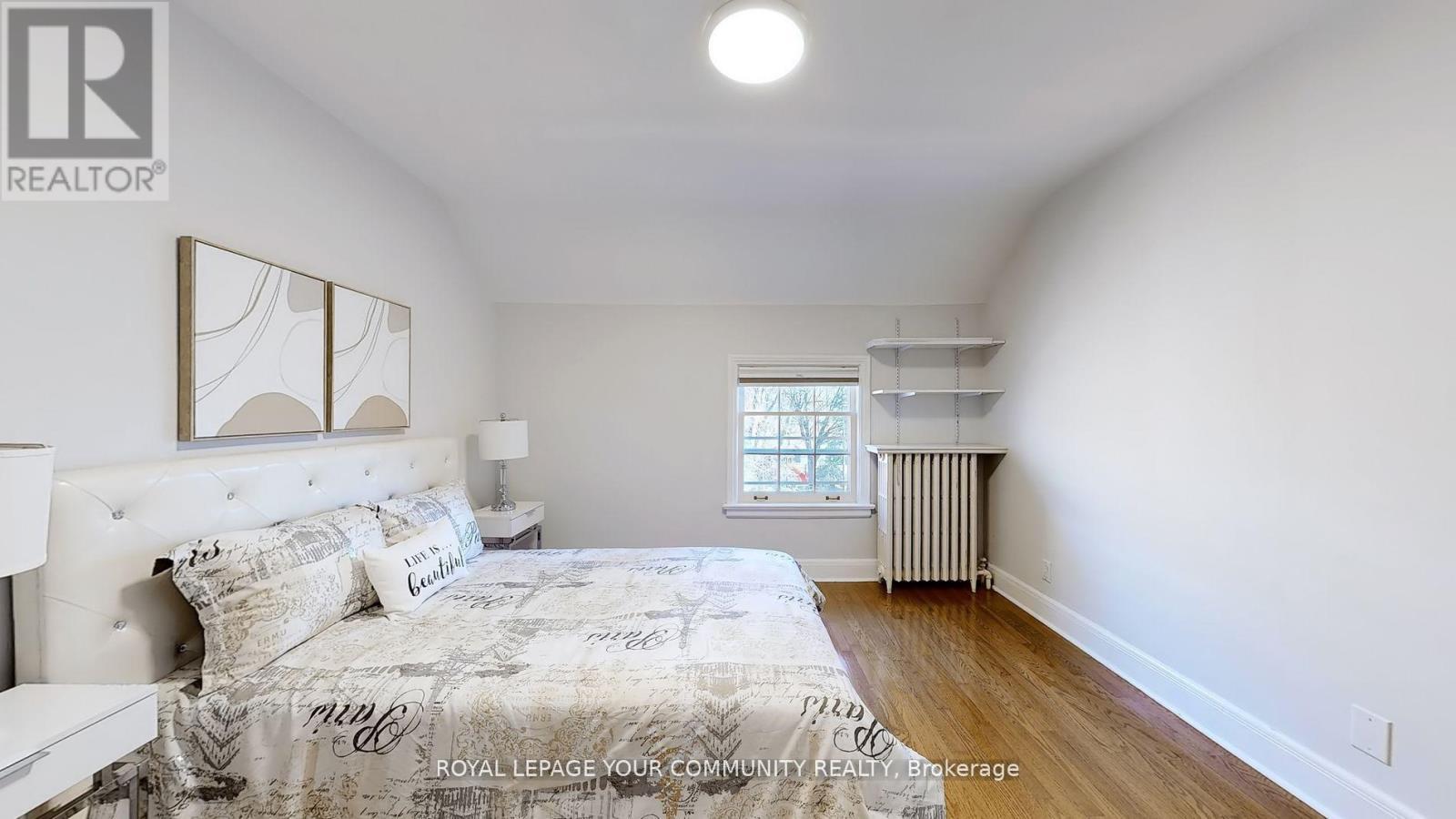 












19 STRATHGOWAN CRESCENT

,
Toronto,




Ontario
M4N2Z6

