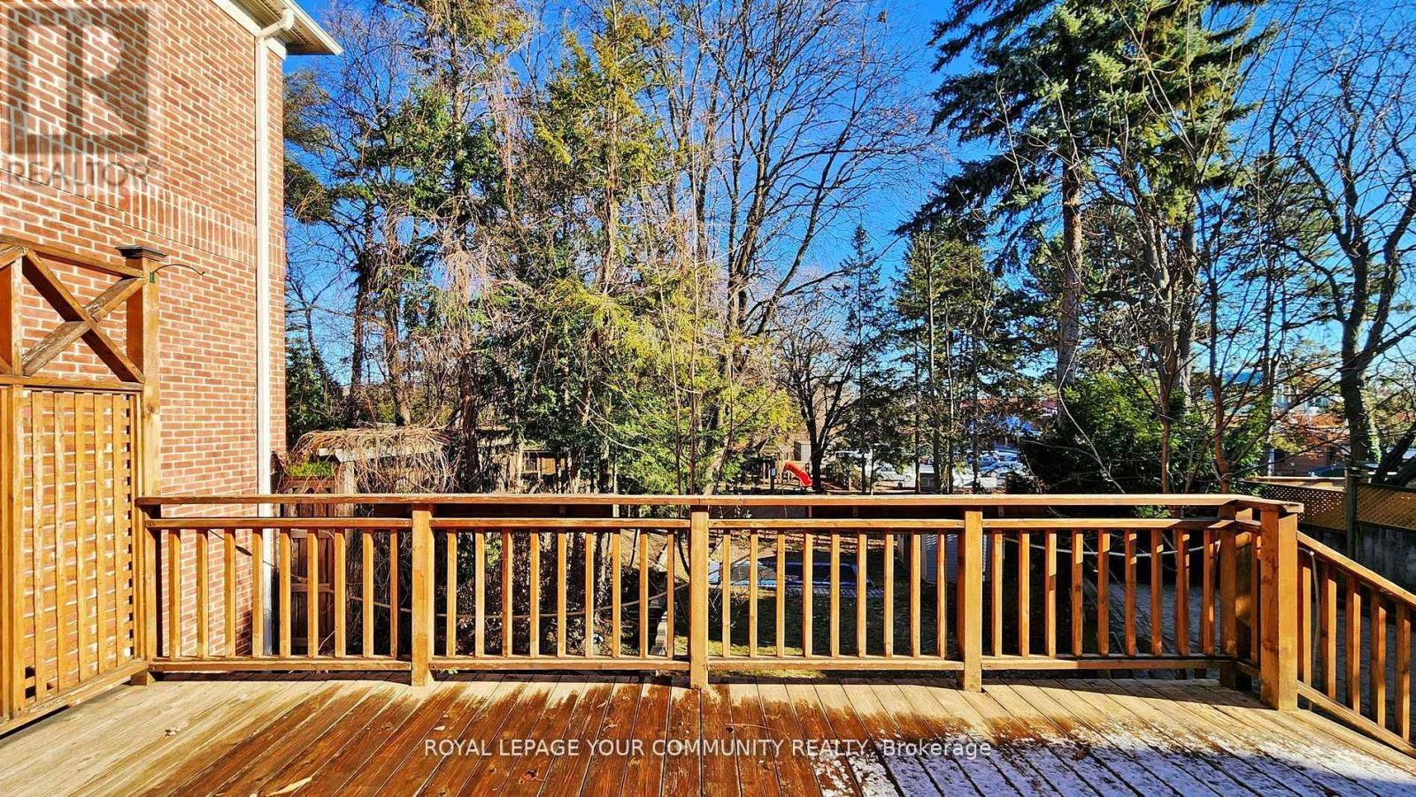 












19 STRATHGOWAN CRESCENT

,
Toronto,




Ontario
M4N2Z6

