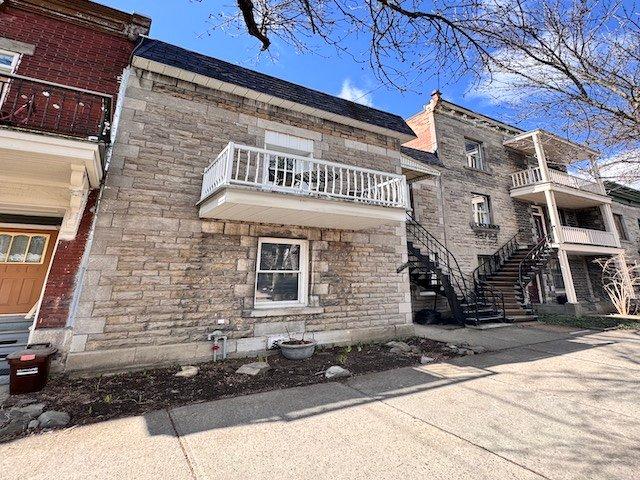 









4422

 - 4424


Rue Boyer

,
Montréal (Le Plateau-Mont-Royal),




QC
H2J3E1

