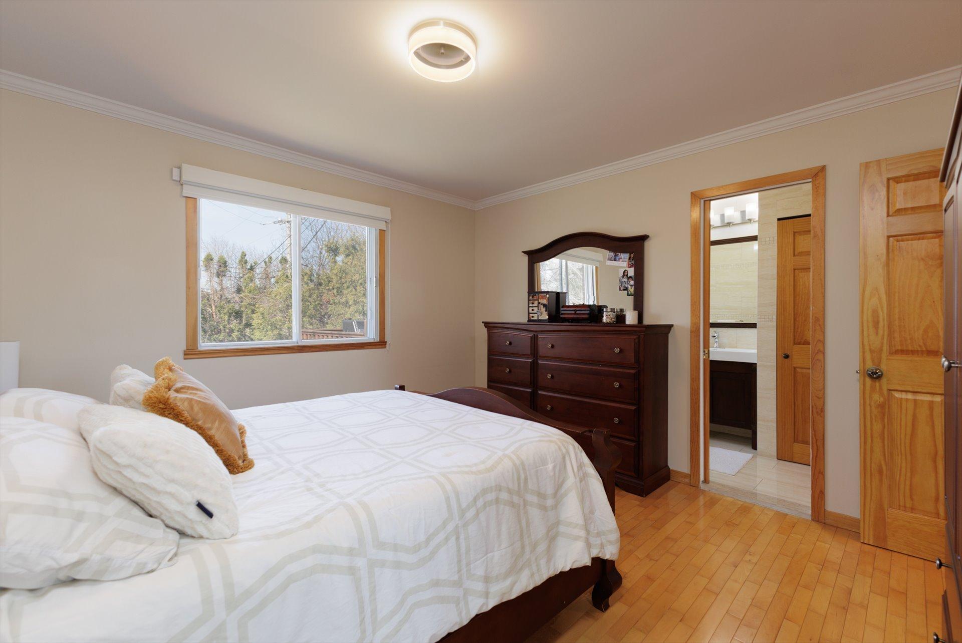 









35


Rue Nobel

,
Kirkland,




QC
H9H4J5

