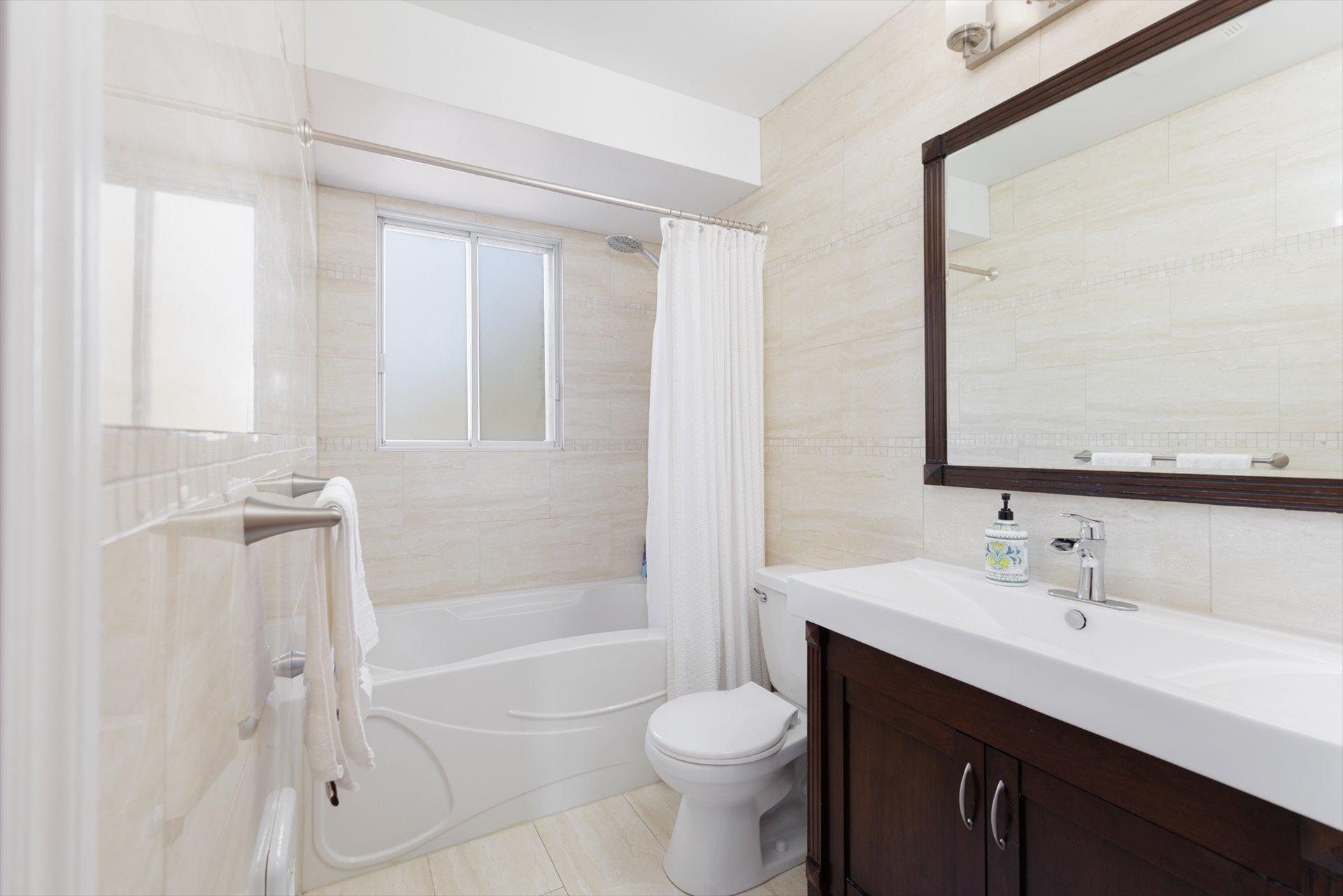 









35


Rue Nobel

,
Kirkland,




QC
H9H4J5

