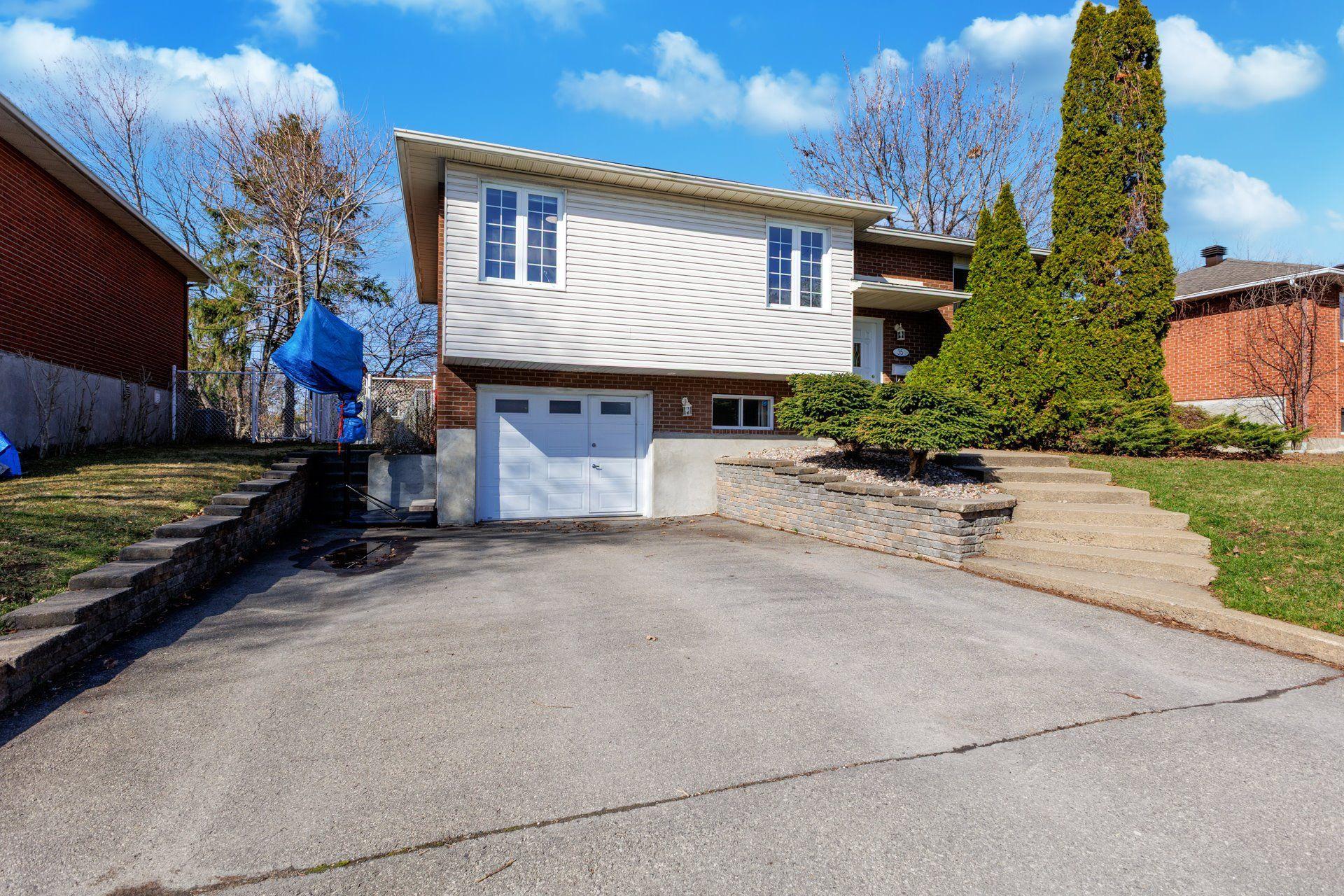 









35


Rue Nobel

,
Kirkland,




QC
H9H4J5

