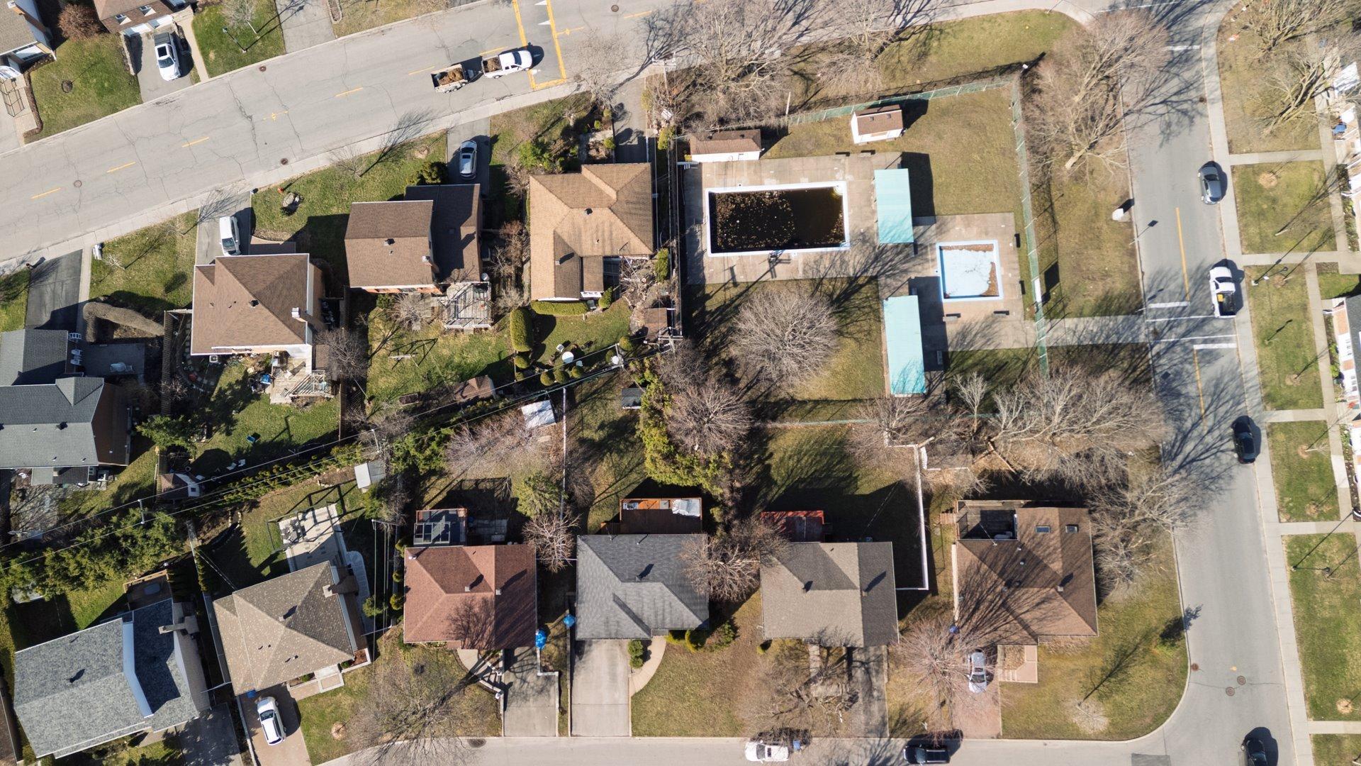









35


Rue Nobel

,
Kirkland,




QC
H9H4J5

