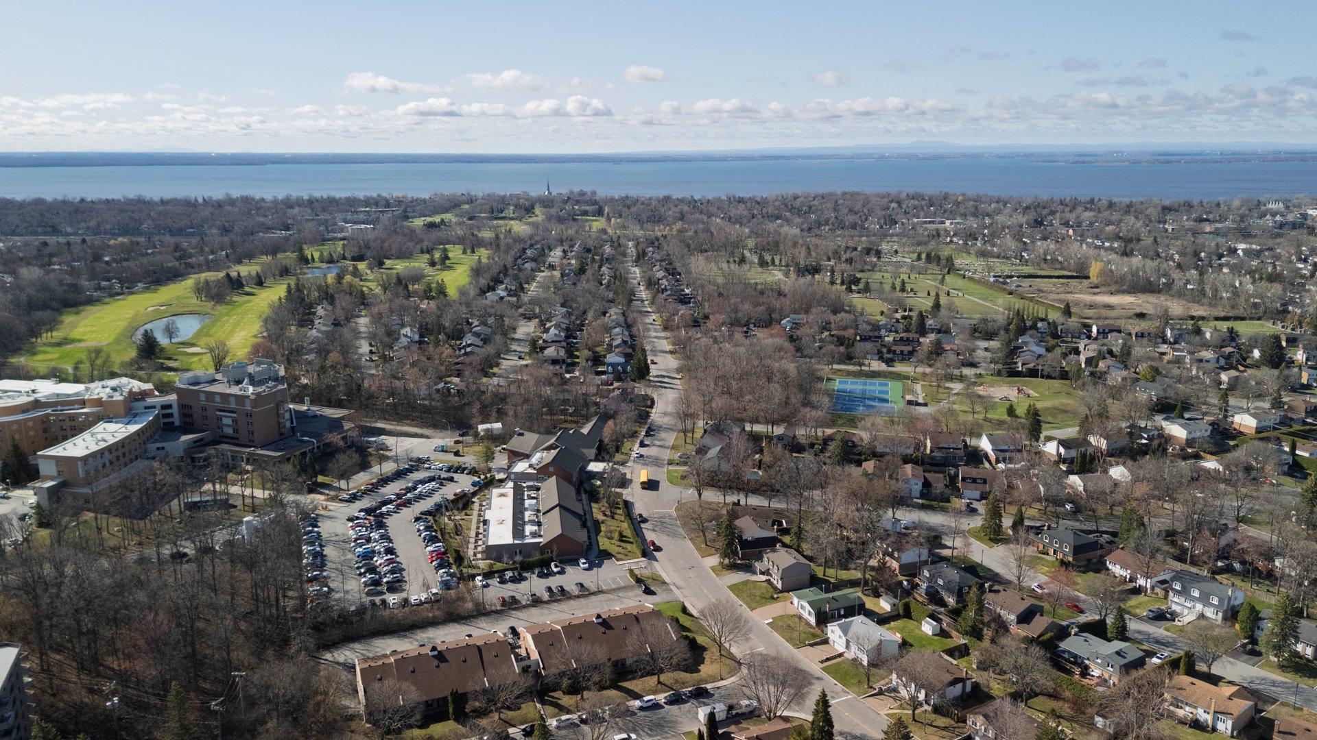 









35


Rue Nobel

,
Kirkland,




QC
H9H4J5

