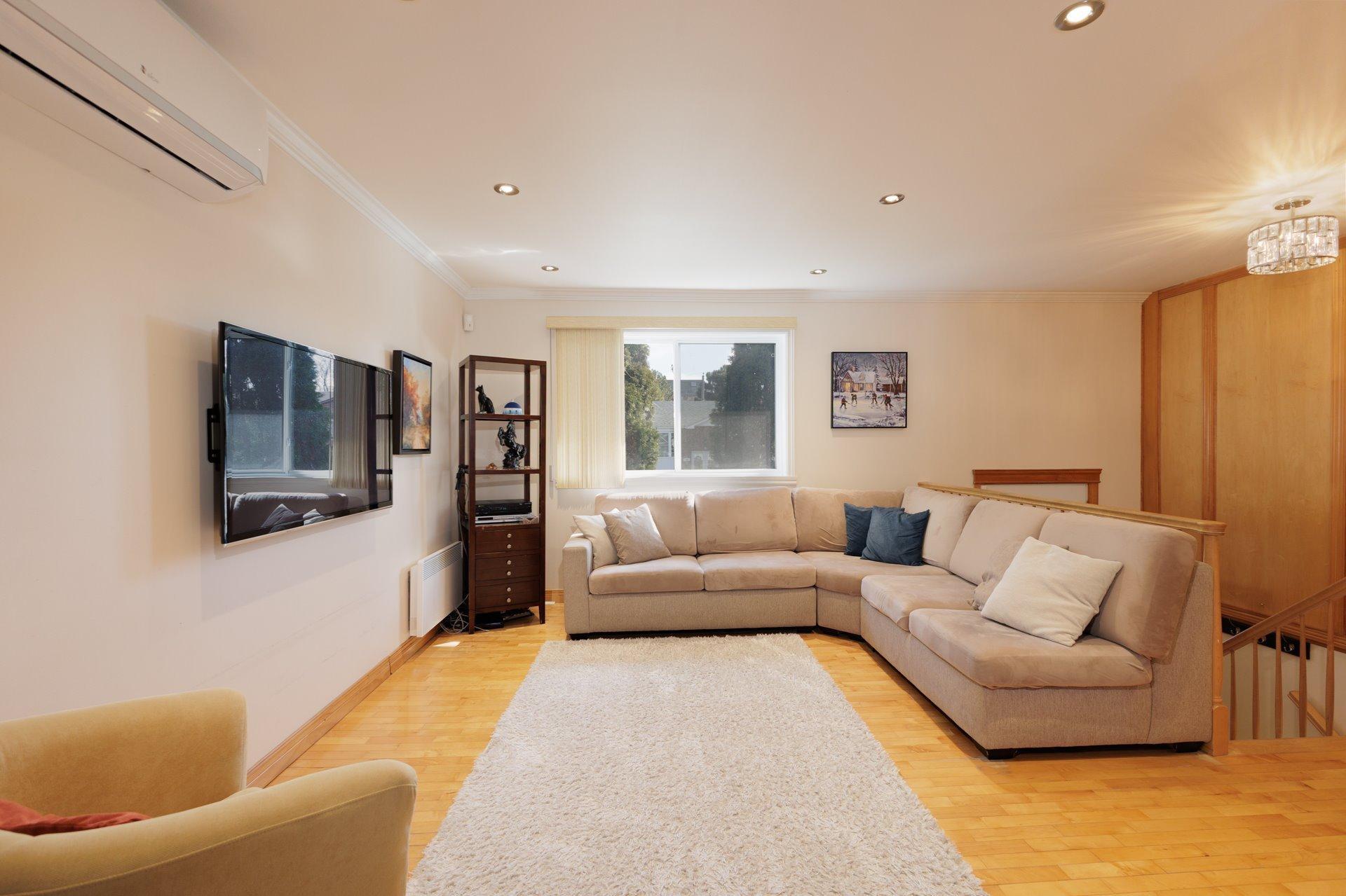 









35


Rue Nobel

,
Kirkland,




QC
H9H4J5

