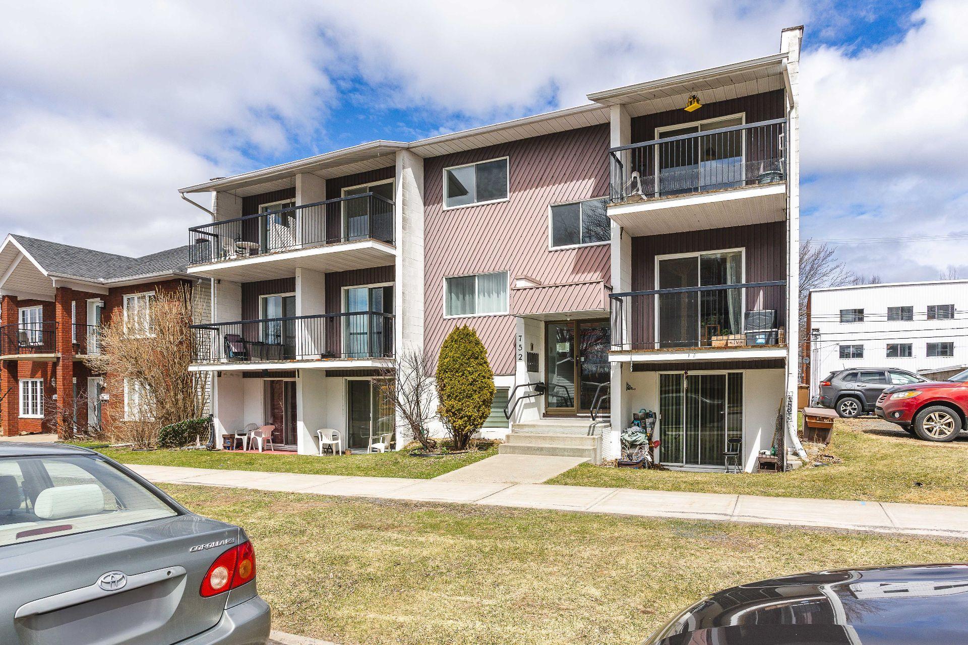 









752


1re rue de la Pointe

,
Shawinigan,




QC
G9N1L1

