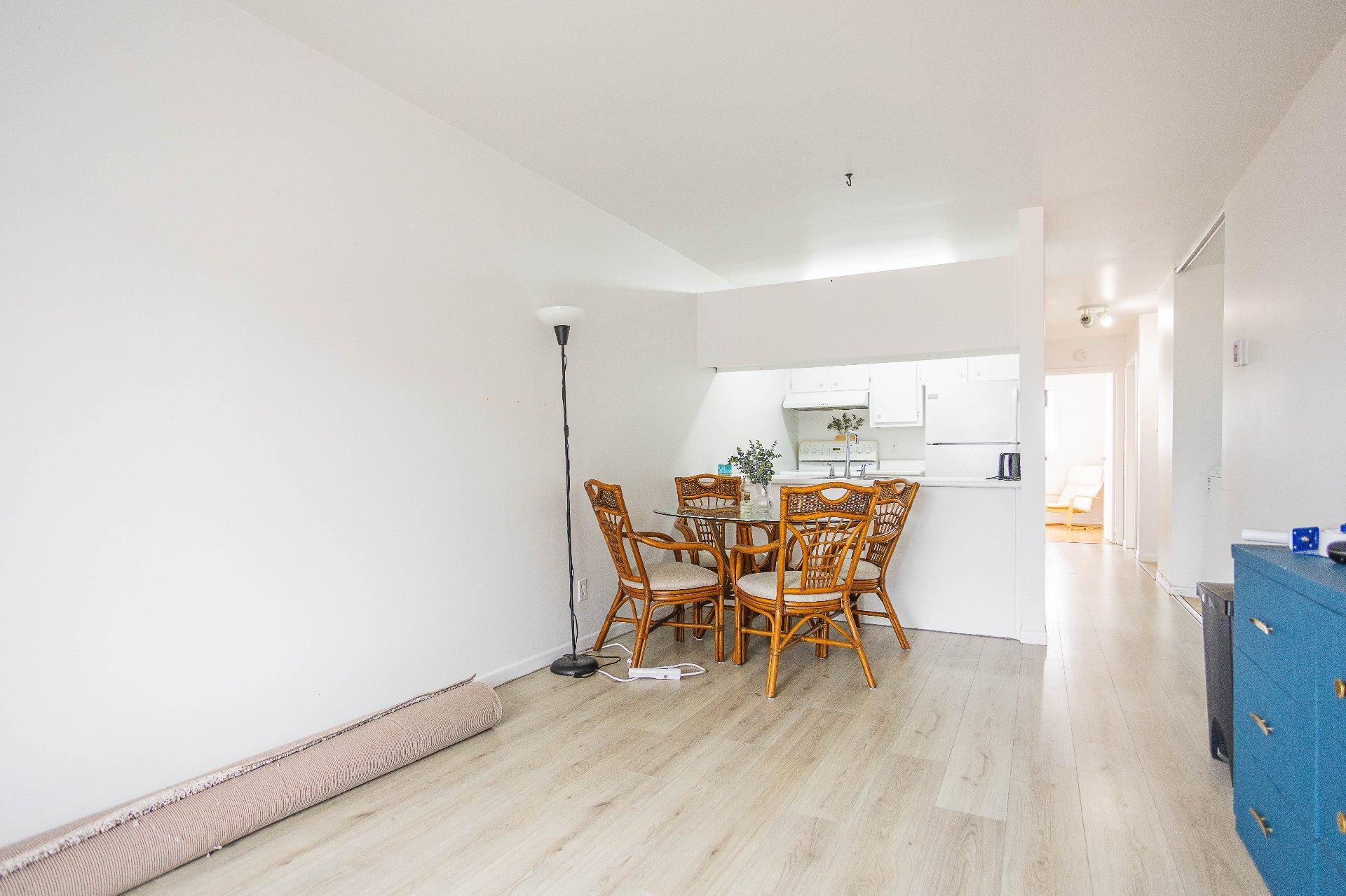 









752


1re rue de la Pointe

,
Shawinigan,




QC
G9N1L1

