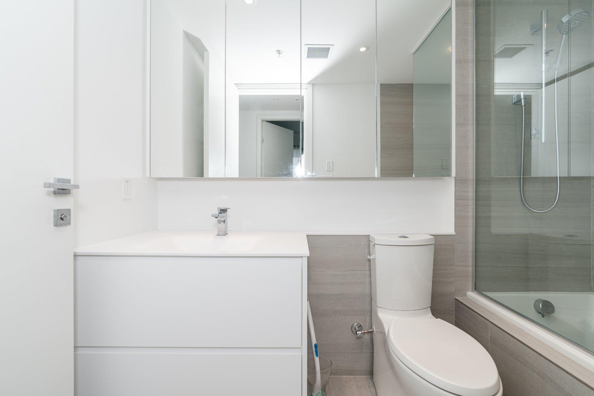 









200


Rue André-Prévost

, 2309,
Montréal (Verdun/Île-des-Soeurs),




QC
H3E0E5

