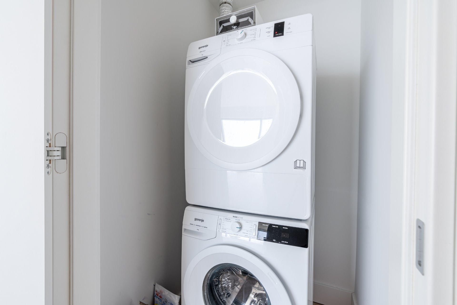 









200


Rue André-Prévost

, 2309,
Montréal (Verdun/Île-des-Soeurs),




QC
H3E0E5

