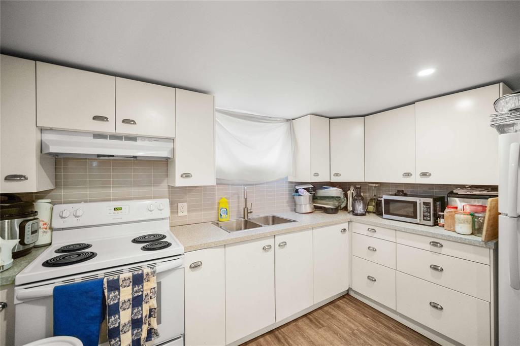 












495 Washington Avenue

,
Winnipeg,




Manitoba
R2K1L9

