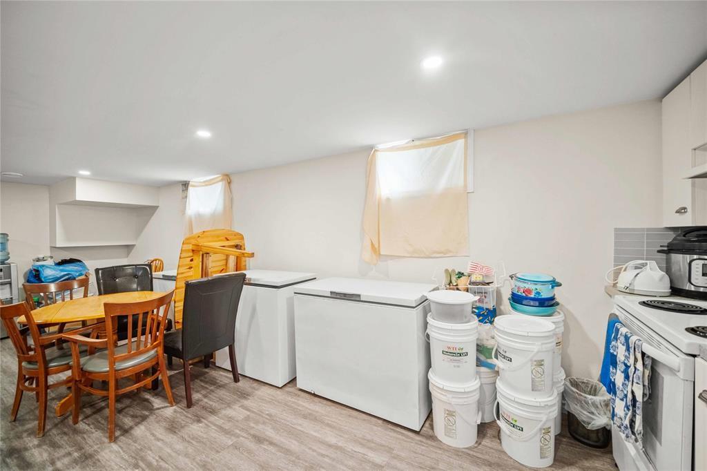 












495 Washington Avenue

,
Winnipeg,




Manitoba
R2K1L9

