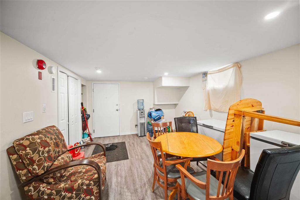 












495 Washington Avenue

,
Winnipeg,




Manitoba
R2K1L9

