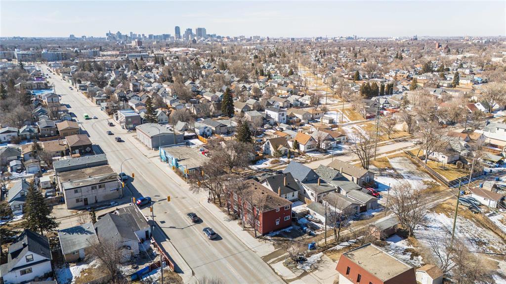 












495 Washington Avenue

,
Winnipeg,




Manitoba
R2K1L9


