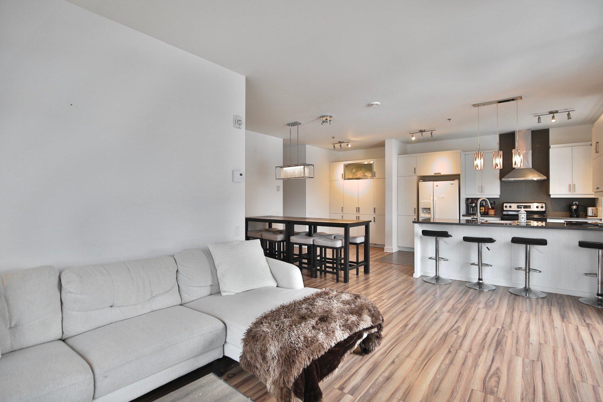









800


Boul. Vauquelin

, 300,
Longueuil (Saint-Hubert),




QC
J3Y0P3

