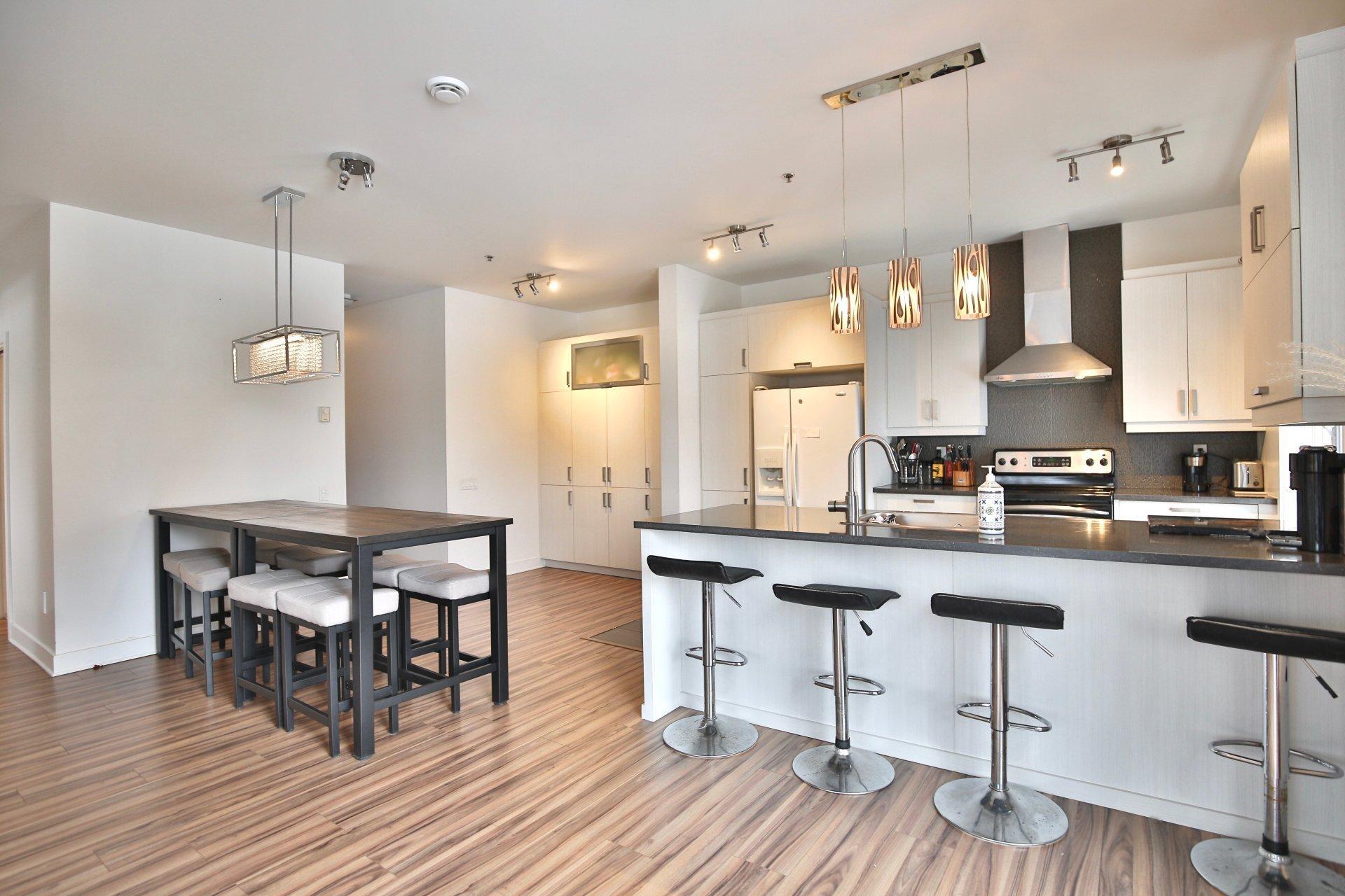 









800


Boul. Vauquelin

, 300,
Longueuil (Saint-Hubert),




QC
J3Y0P3

