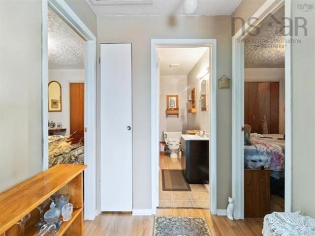 












66 Maple Avenue

,
Lunenburg,




NS
B0J 2C0


