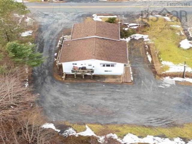 












66 Maple Avenue

,
Lunenburg,




NS
B0J 2C0

