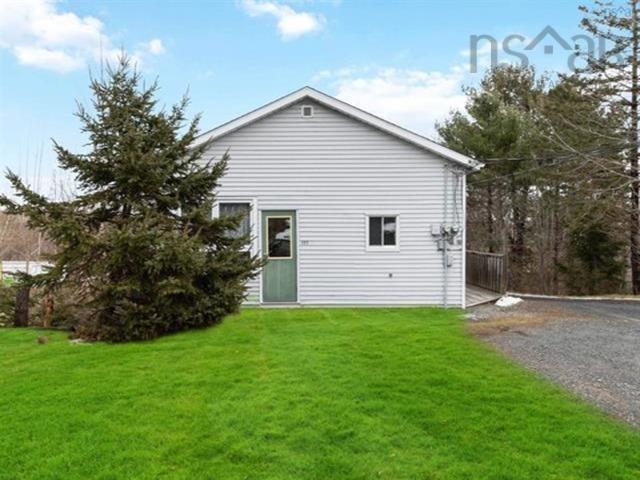 












66 Maple Avenue

,
Lunenburg,




NS
B0J 2C0

