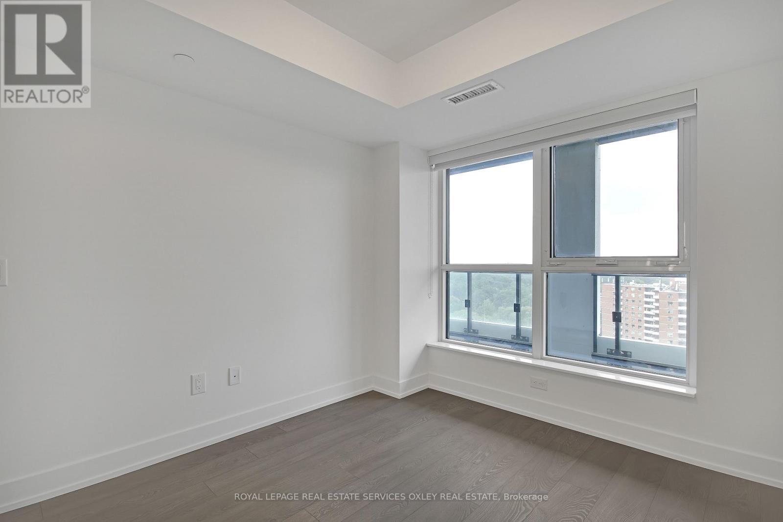 












1627 - 5 MABELLE AVENUE

,
Toronto,




Ontario
M9A4Y1

