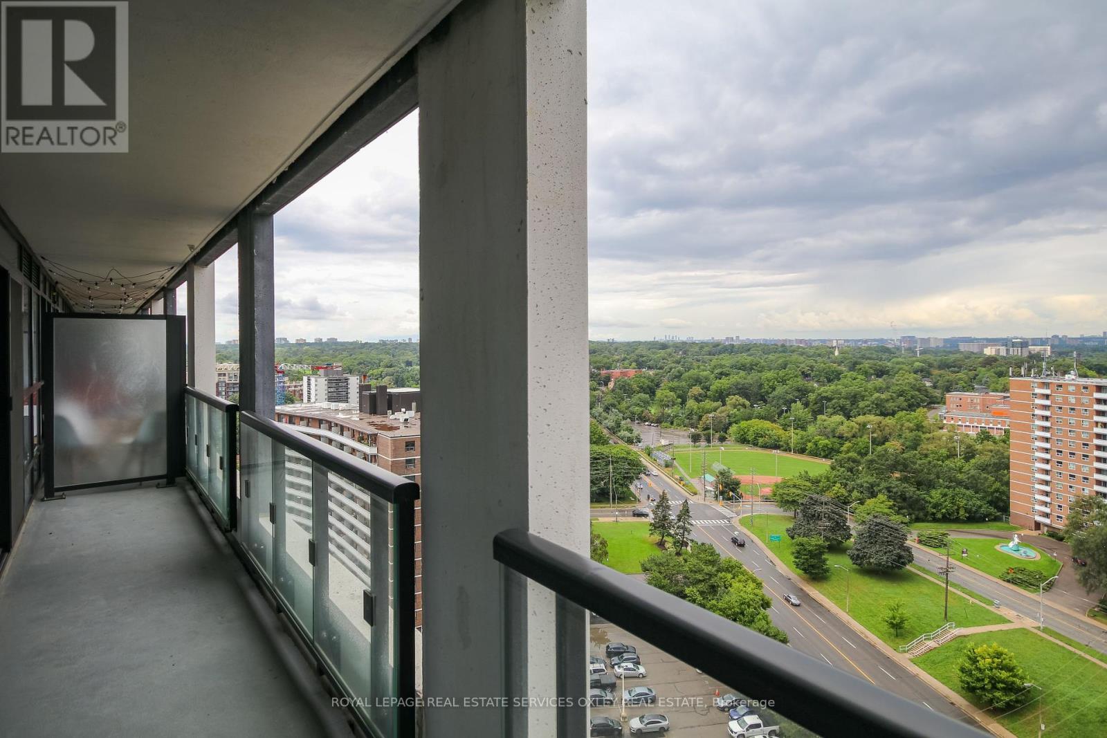












1627 - 5 MABELLE AVENUE

,
Toronto,




Ontario
M9A4Y1

